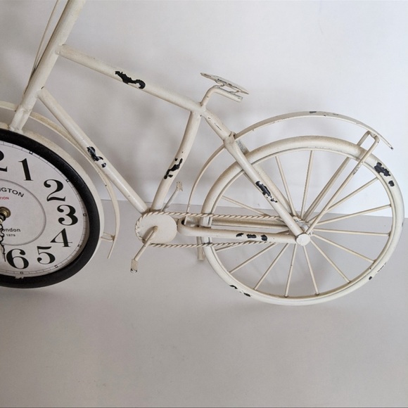 Kensington London White Bicycle Clock - Picture 4 of 6